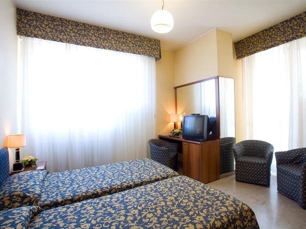 Hotel Savoy
