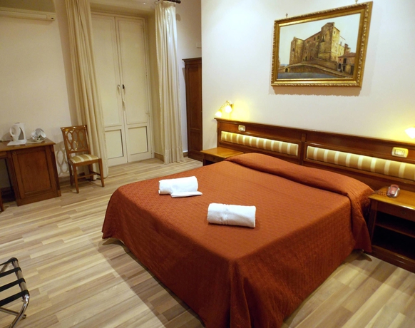 Hotel  Tonic