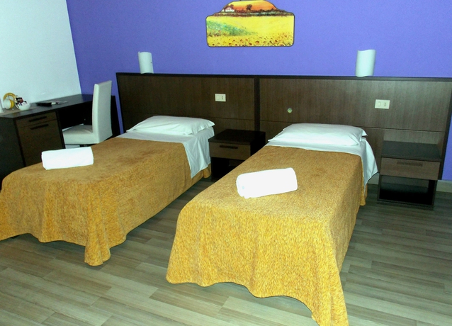 Hotel  Tonic