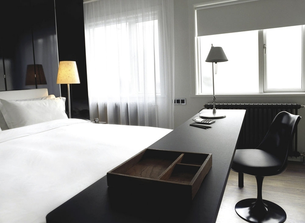 Hotel 101
