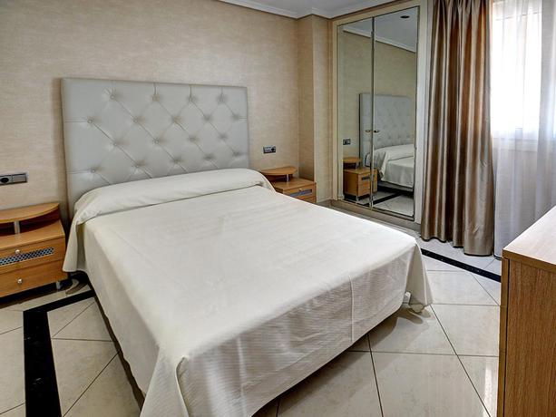 Hotel 2ª LINEA MULTISERVICIOS MARINA DOR