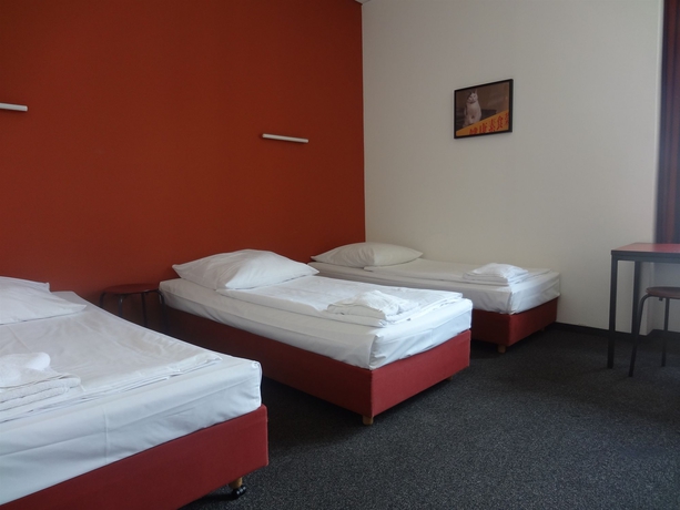 Hotel 4 Youth