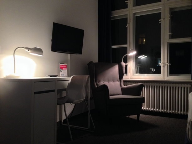 Hotel 4 Youth