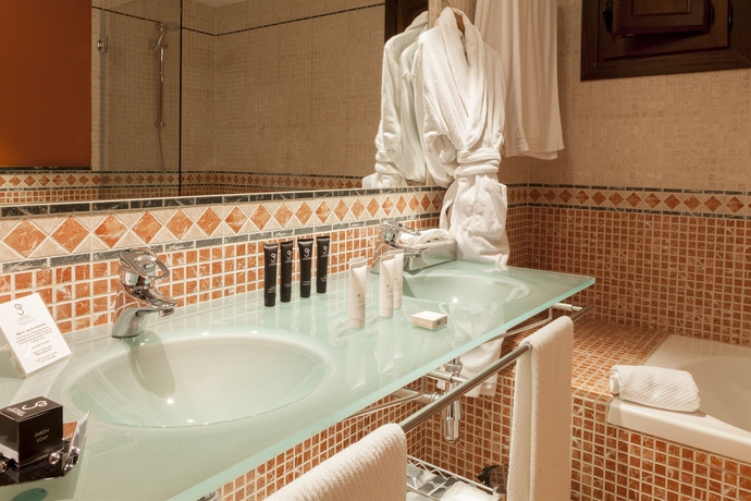 Hotel AC Palacio de Santa Paula