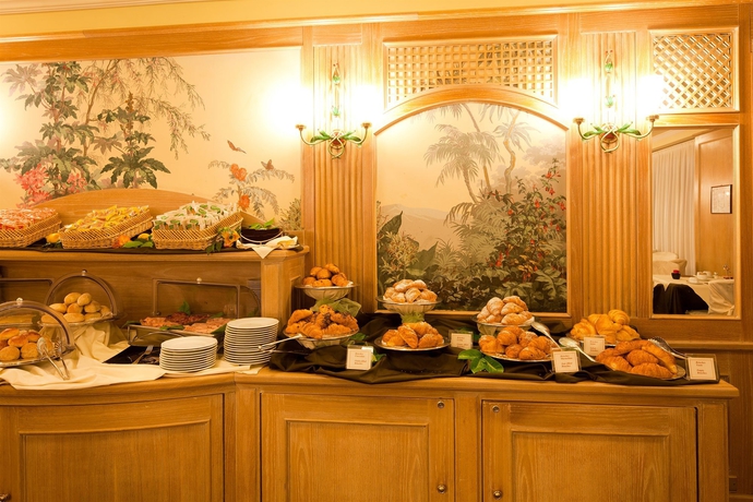 Hotel ADI DORIA GRAND