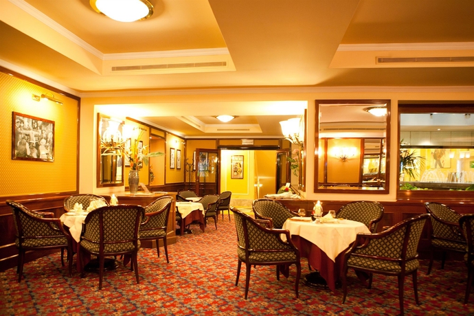 Hotel ADI DORIA GRAND