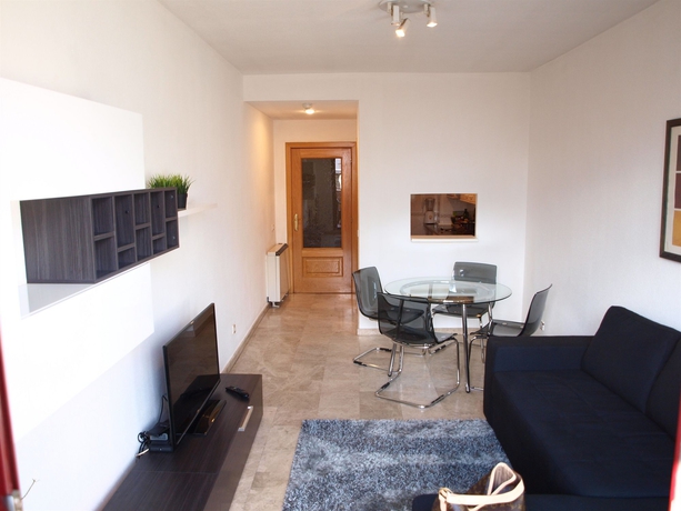 Hotel A&H International Suites