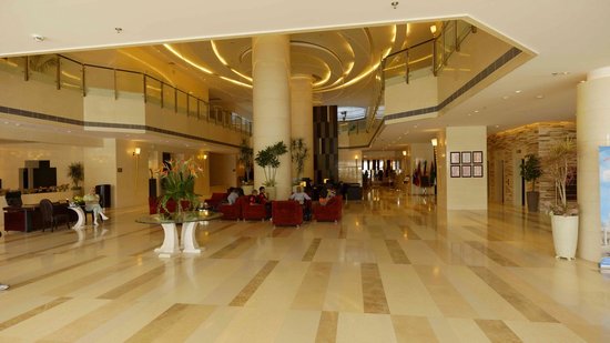 Hotel AZADI GRAND