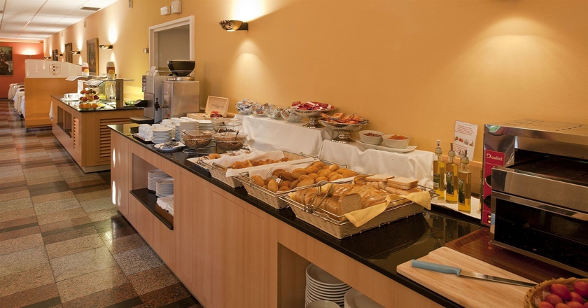 Hotel Abat Cisneros