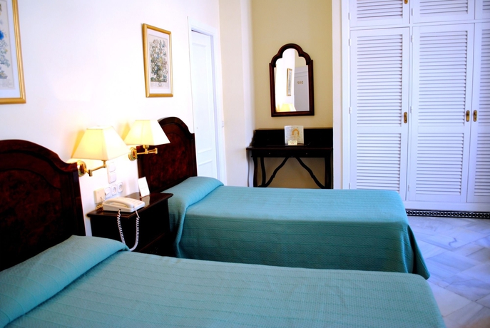 Hotel Abril