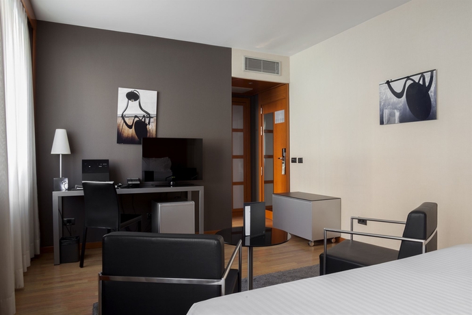 Hotel Ac Los Vascos