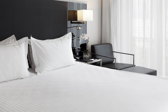 Hotel Ac Palacio Universal