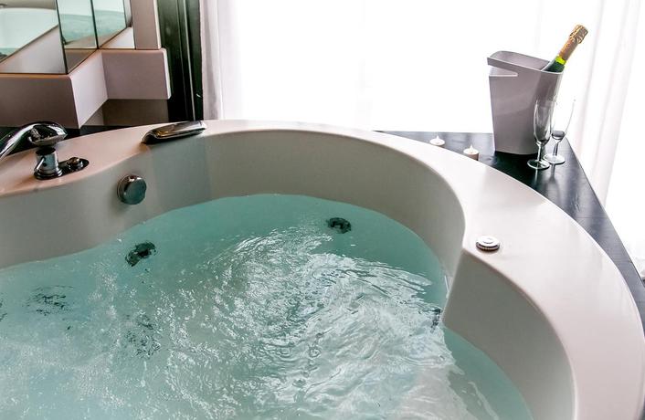 Hotel Acacias Resort & Spa