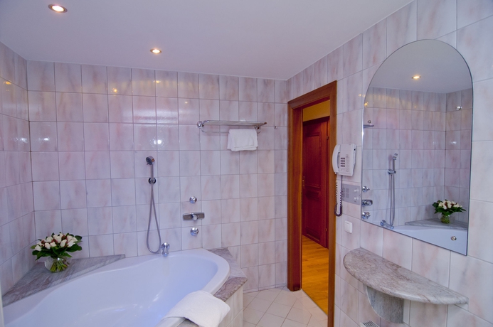 Hotel Achat Plaza Zum Hirschen