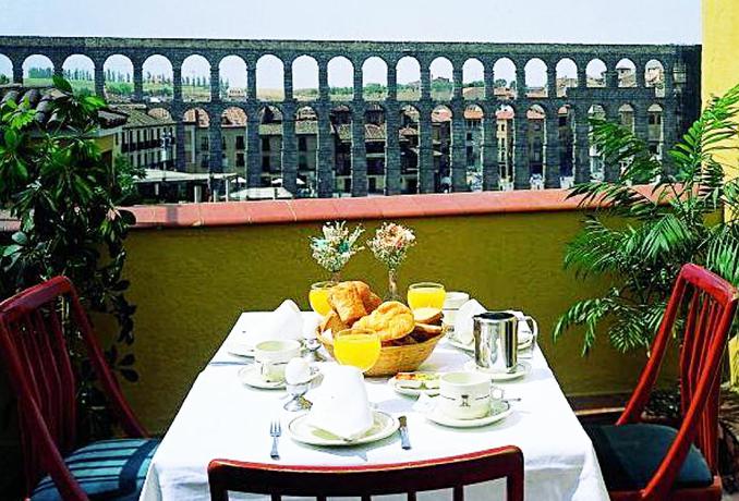Hotel Acueducto