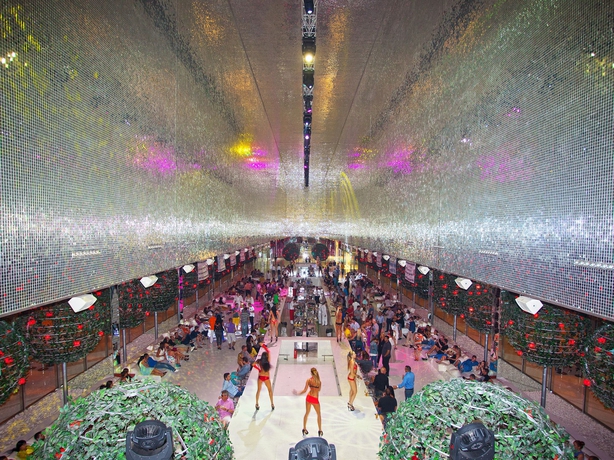 Hotel Adam and Eve