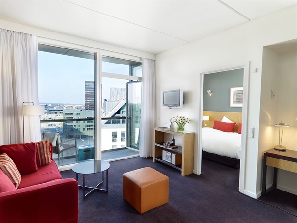 Hotel Adina