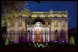 Hotel Admiral Club 