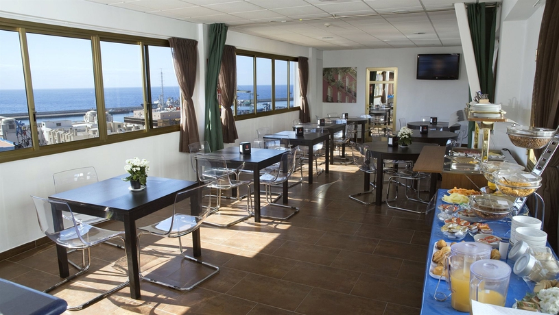 Hotel Adonis Capital