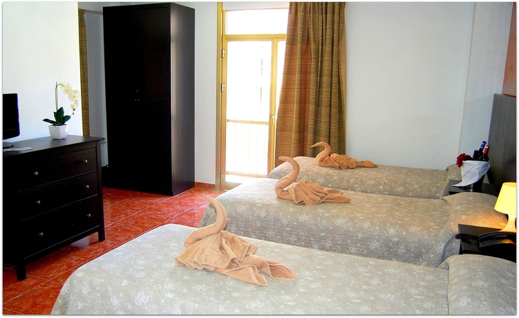 Hotel Adonis Capital