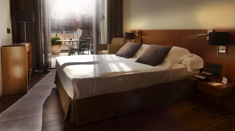 Hotel Advance