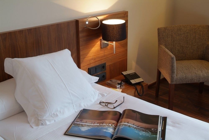 Hotel Advance