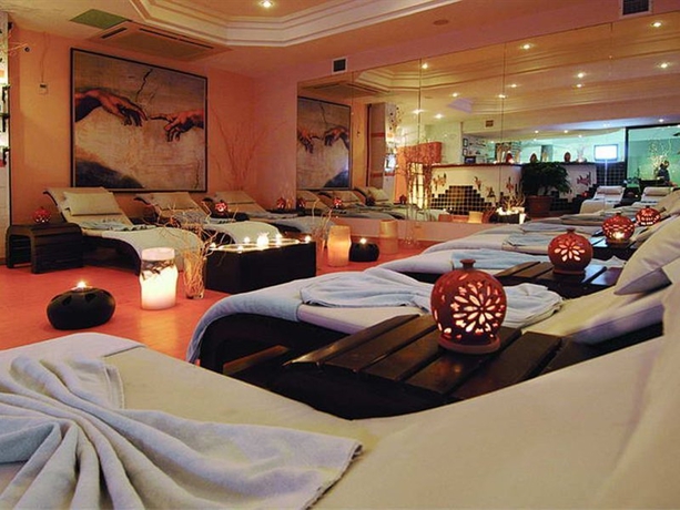 Hotel Akka Alinda