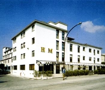 Hotel Akross