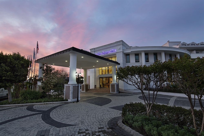 Hotel Alba Queen