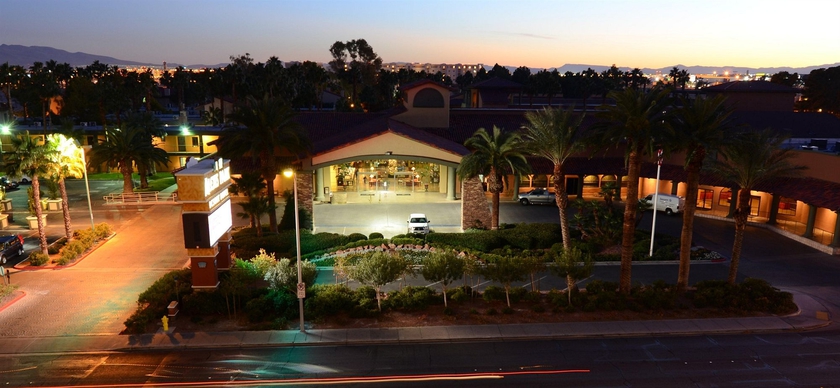 Hotel Alexis Park Resort