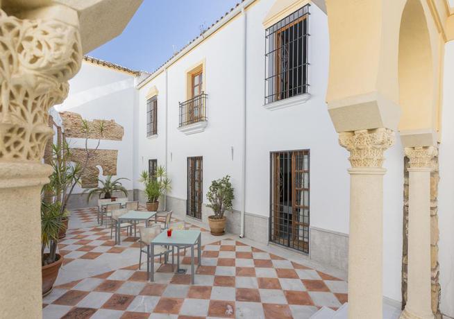 Hotel Alfaros