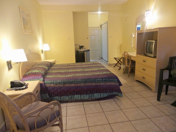 Hotel Allamanda Beach Resort