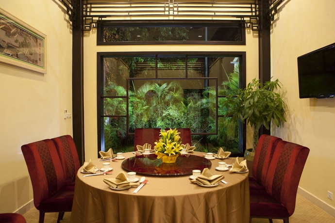 Hotel Almond Hotel - Phnom Penh