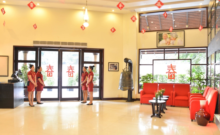 Hotel Almond Hotel - Phnom Penh