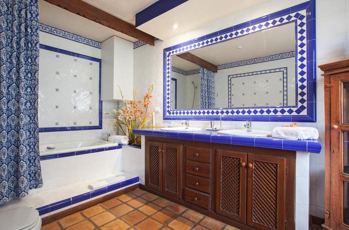 Hotel Alondra Suites