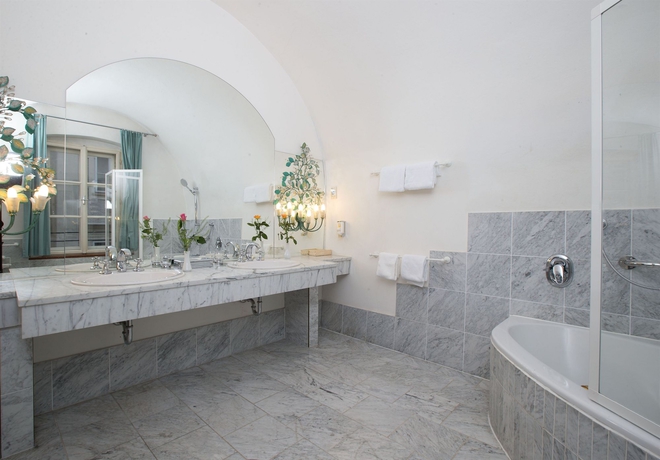 Hotel Altsadthotel Stadtkrug