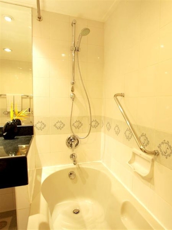 Hotel Amari Orchid Resort And Tower