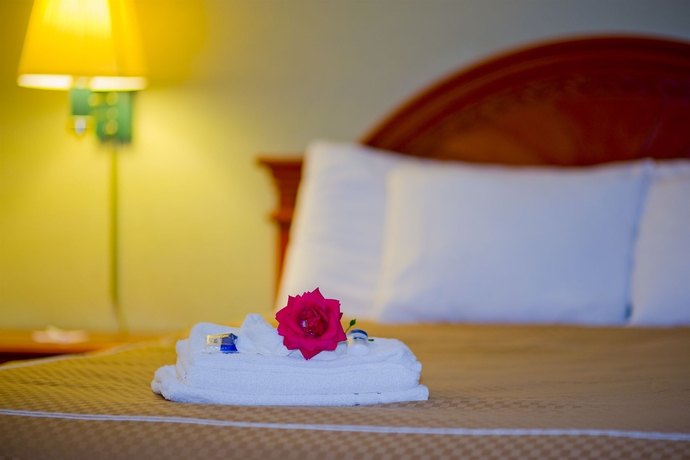 Hotel Americas Best Inn & Suites Downtown Redwood City