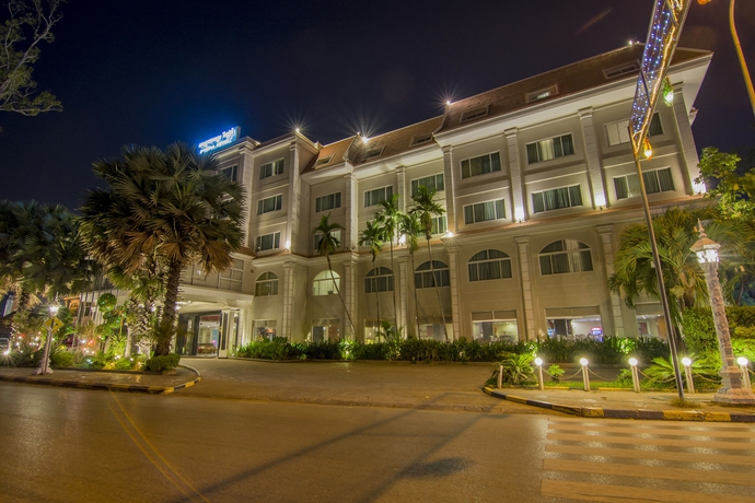Hotel Angkor Riviera