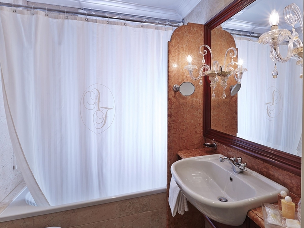 Hotel Antiche Figure