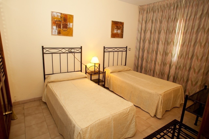 Hotel Aparthotel Ronda 4