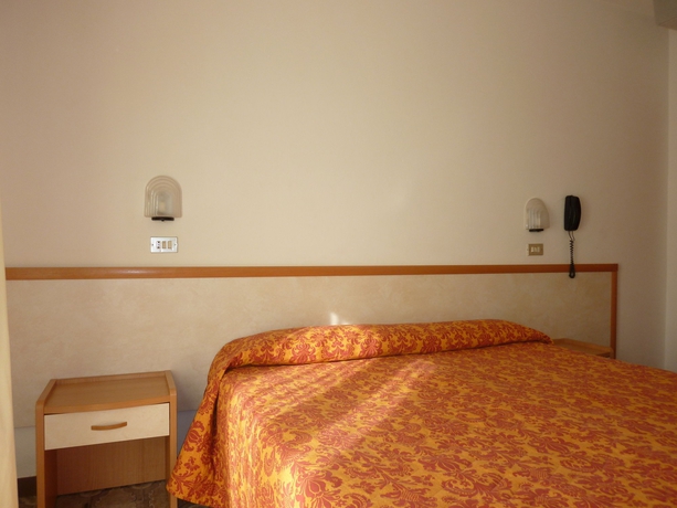 Hotel Apis