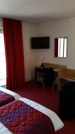 Hotel Arcantis Le Chris Tel