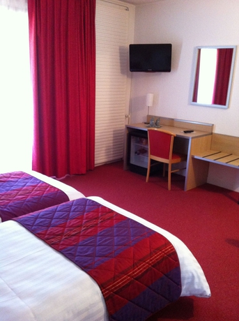 Hotel Arcantis Le Chris Tel