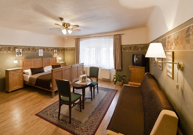 Hotel Archibald At Charles Bridge