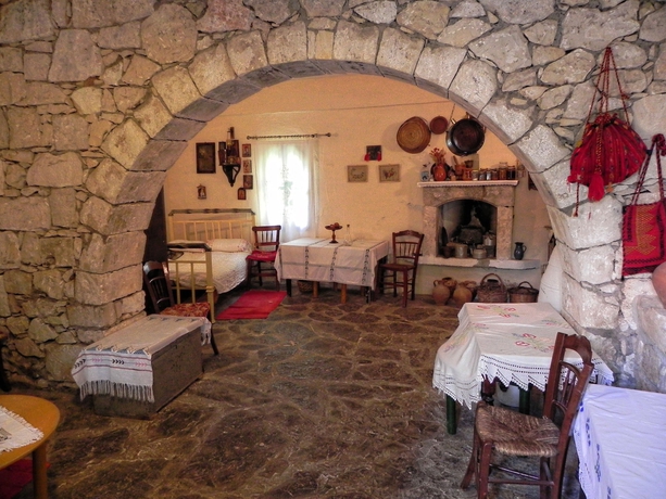 Hotel Arolithos Traditional Cretan Village