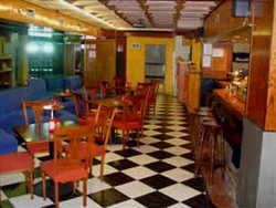 Hotel Arti II (baño compartido)