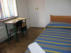 Hotel Arti II (baño compartido)