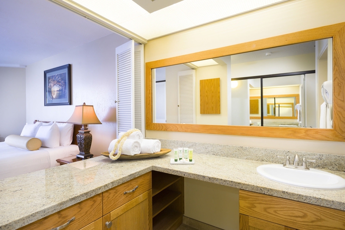 Hotel Aston Kona by the Sea