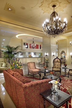 Hotel Astor Crowne Plaza